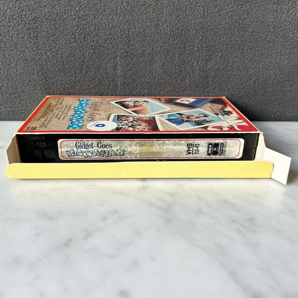 Gidget Goes Hawaiian VHS Tape 1961 Movie RCA/Columbia 1985 Vintage Sideloader - Picture 3 of 7